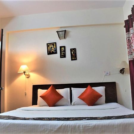 Premium 2 Bhk Green Suites Арпора Екстериор снимка